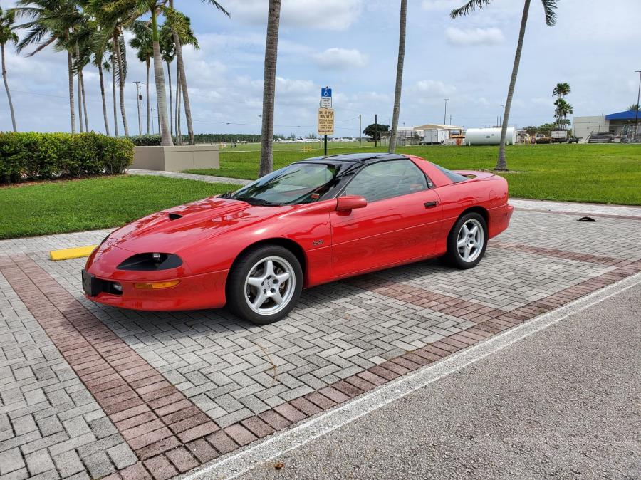  Chevrolet Camaro SS (1710) 1996 года  (фото 2 из 101)
